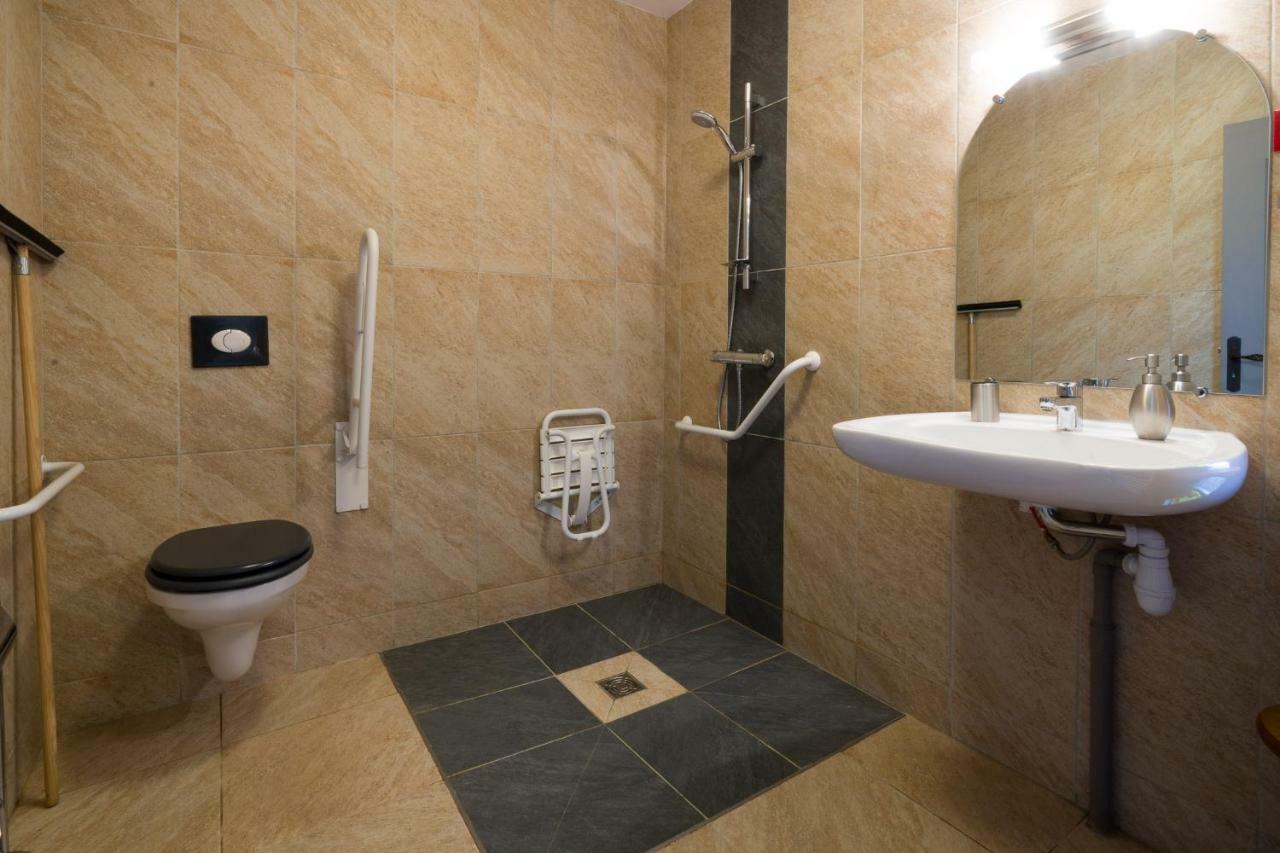 "Il Etait Une Soie..." Hotel Saint-Vincent-de-Barres Kültér fotó
