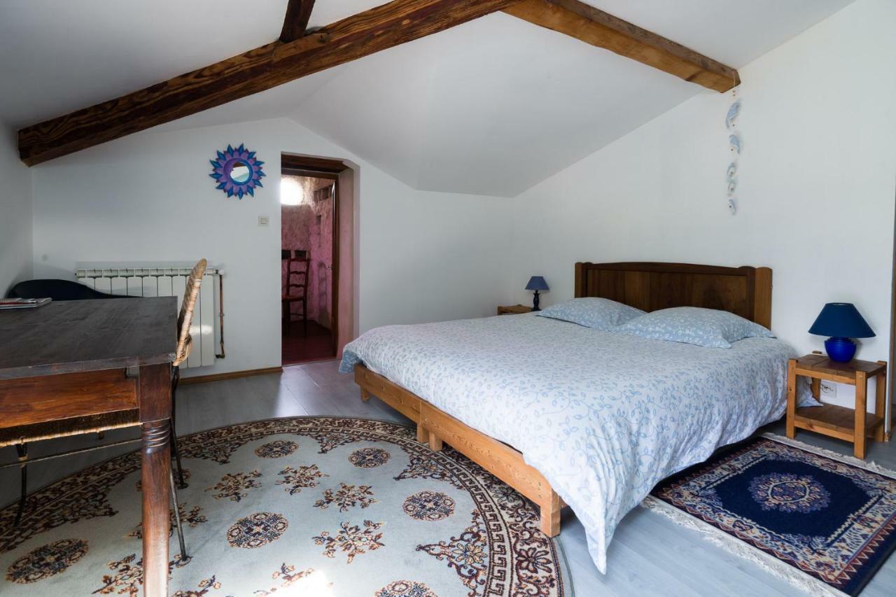"Il Etait Une Soie..." Hotel Saint-Vincent-de-Barres Kültér fotó